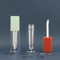 botella cosmética tubos de brillo de labios de color vacío